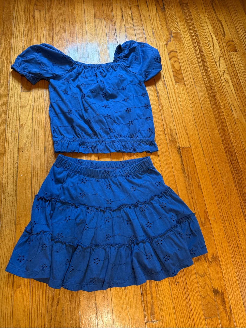 Cat & Jack Blue Eyelet Two-Piece Matching Skirt & Top Set (size 8)